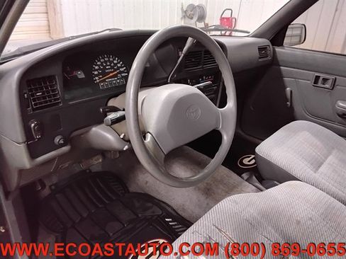 Used 1993 Toyota Pickup Deluxe image 10