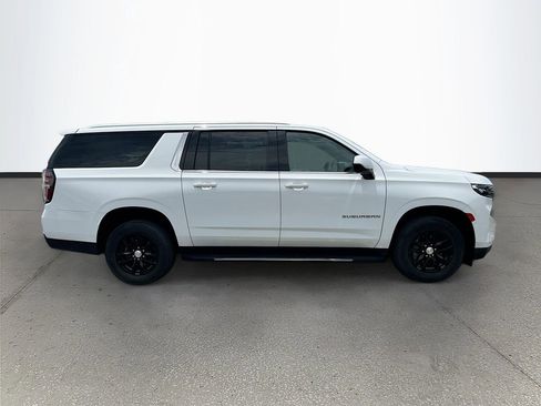 Used 2021 Chevrolet Suburban LT AWD/4WD image 8