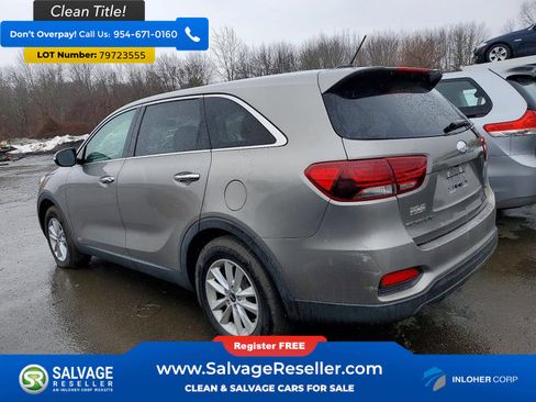 Used 2019 Kia Sorento AWD V6 image 3