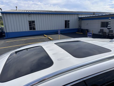 Used 2023 Buick Enclave Essence w/ Experience Buick Package image 11