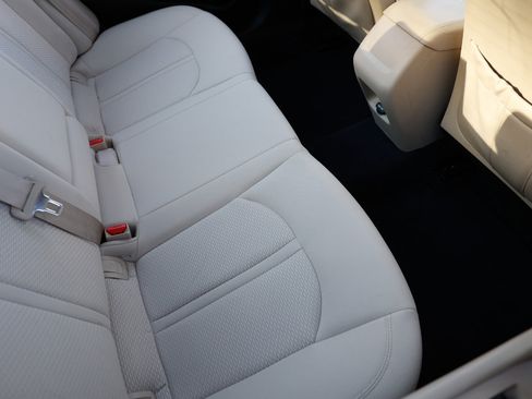 Used 2015 Hyundai Sonata SE image 12