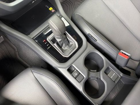 Used 2025 Subaru Forester Limited w/ Popular Package #2 image 26