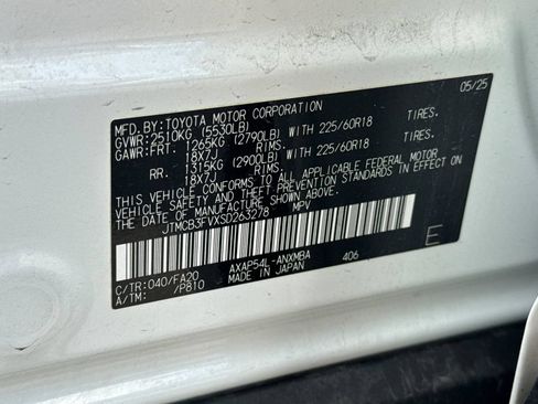 Used 2025 Toyota RAV4 SE AWD/4WD image 28