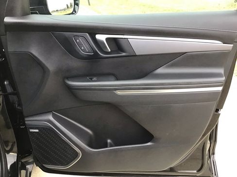 Used 2025 Buick Enclave Sport Touring image 26