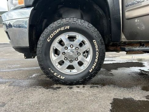 Used 2012 Chevrolet Silverado 2500 LT w/ Interior Plus Package image 26