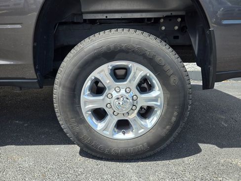 Used 2024 RAM 2500 Big Horn w/ Safety Group AWD/4WD image 9
