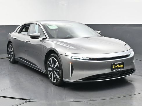 Used 2024 Lucid Air Touring image 2