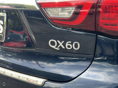 Used 2019 INFINITI QX60 Luxe w/ Sensory Package AWD/4WD image 32