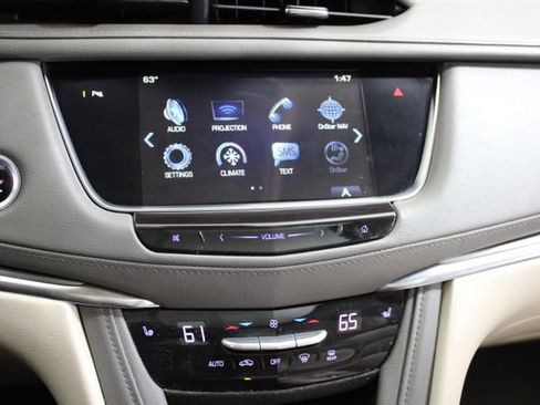 Used 2018 Cadillac XT5 Luxury w/ Driver Awareness Package AWD/4WD image 15