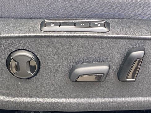 Certified 2023 Volkswagen ID.4 Pro S AWD/4WD image 10