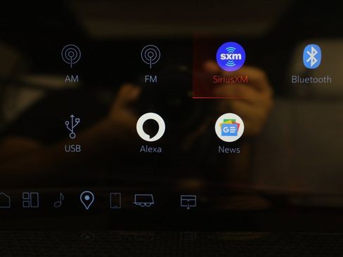 Used 2025 Cadillac Escalade V w/ LPO, ONYX Package image 32