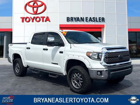 Used 2019 Toyota Tundra SR5 w/ SR5 Upgrade Package AWD/4WD image 1