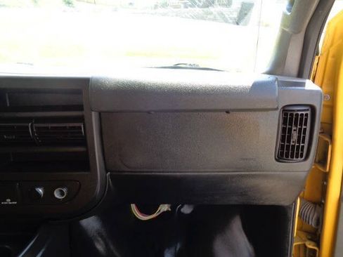 Used 2021 GMC Savana 3500 w/ Power Convenience Package RWD image 21