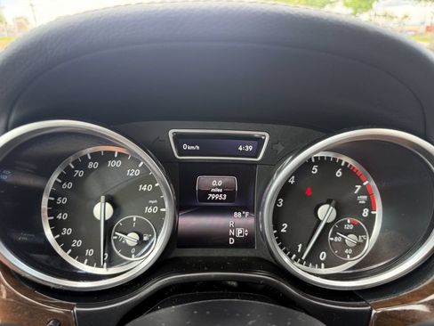 Used 2015 Mercedes-Benz GL 450 4MATIC image 37