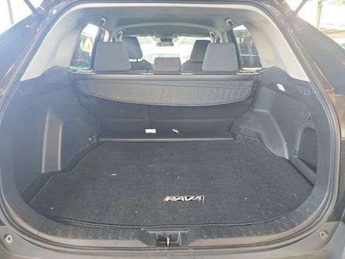 Used 2025 Toyota RAV4 XLE AWD/4WD image 13