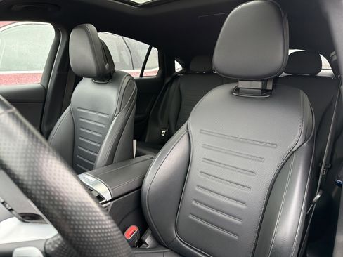 Used 2025 Mercedes-Benz GLC 300 4MATIC image 10