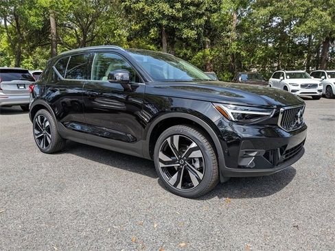 New 2025 Volvo XC40 B5 Ultra image 2