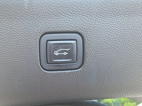 Certified 2023 Buick Enclave Essence FWD image 14