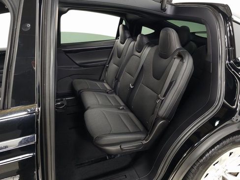 Used 2018 Tesla Model X 75D image 32