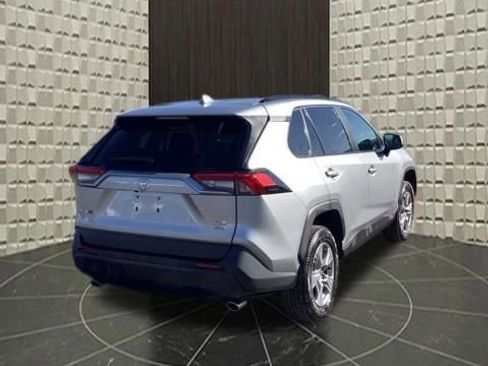 Used 2025 Toyota RAV4 XLE AWD/4WD image 5