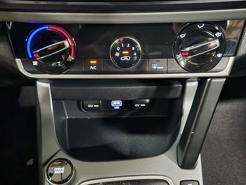 Used 2021 Kia Seltos LX image 38