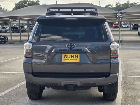 Used 2022 Toyota 4Runner SR5 Premium w/ Moonroof Package RWD image 4