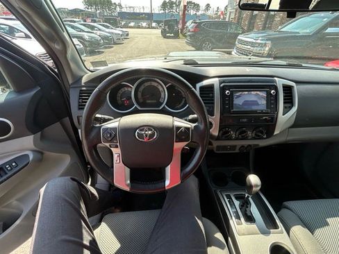 Used 2014 Toyota Tacoma 4x4 Double Cab w/ TRD Sport Package image 11