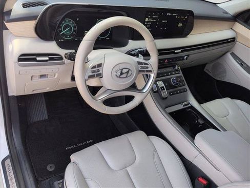 Used 2025 Hyundai Palisade Limited AWD/4WD image 14