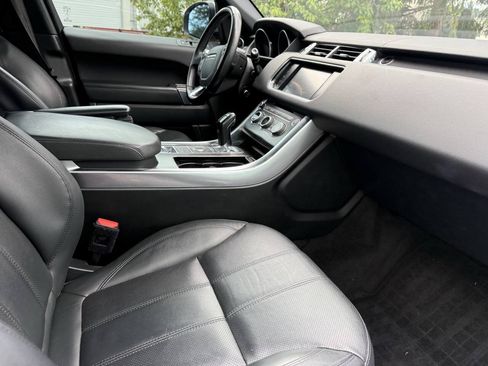 Used 2016 Land Rover Range Rover Sport SE AWD/4WD image 8