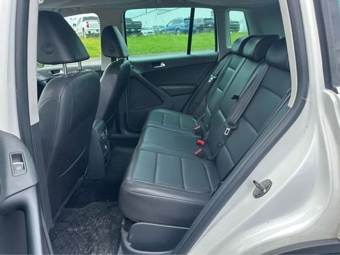 Used 2011 Volkswagen Tiguan SE AWD/4WD image 21