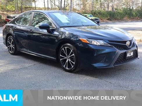 Used 2020 Toyota Camry SE image 5