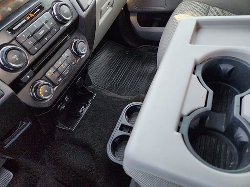 Used 2015 Ford F150 XLT w/ Equipment Group 302A Luxury image 12