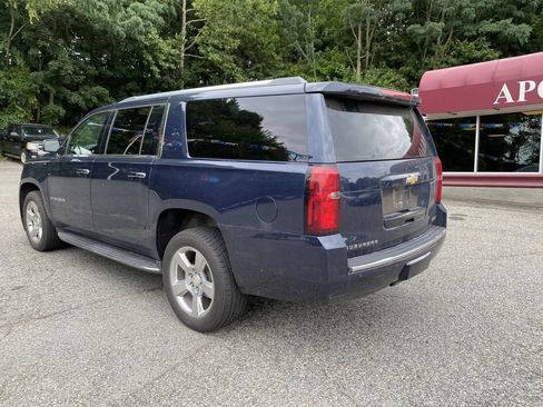 Used 2018 Chevrolet Suburban Premier AWD/4WD image 3