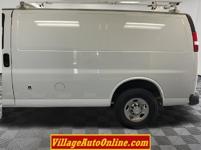 Used 2019 Chevrolet Express 2500 RWD image 9
