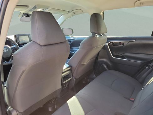 Used 2021 Toyota RAV4 LE AWD/4WD image 13