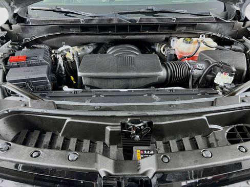 Used 2023 Cadillac Escalade Premium Luxury image 32