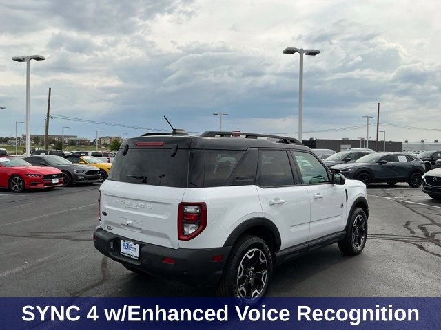 Used 2025 Ford Bronco Sport Outer Banks AWD/4WD image 4