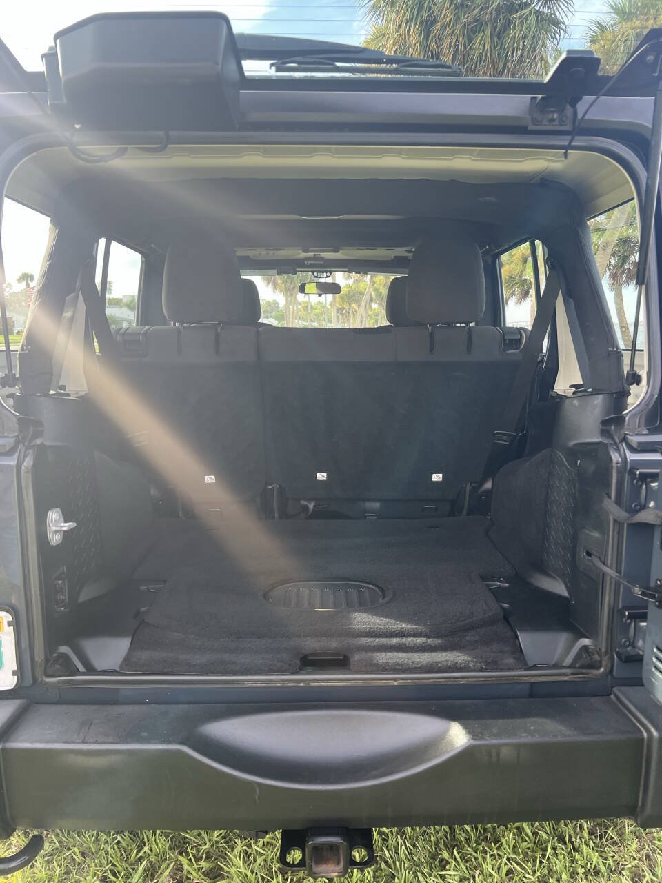 Used 2018 Jeep Wrangler Unlimited Sport w/ Connectivity Group AWD/4WD image 12
