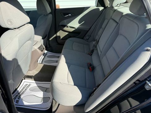 Used 2023 Chevrolet Malibu LT image 9