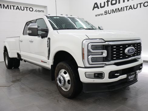 Used 2024 Ford F350 Limited w/ FX4 Off-Road Package AWD/4WD image 2