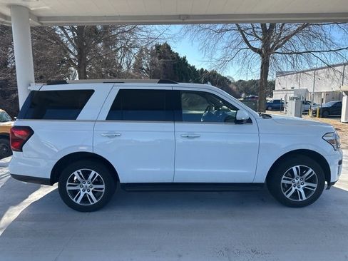 Certified 2024 Ford Expedition Limited image 2
