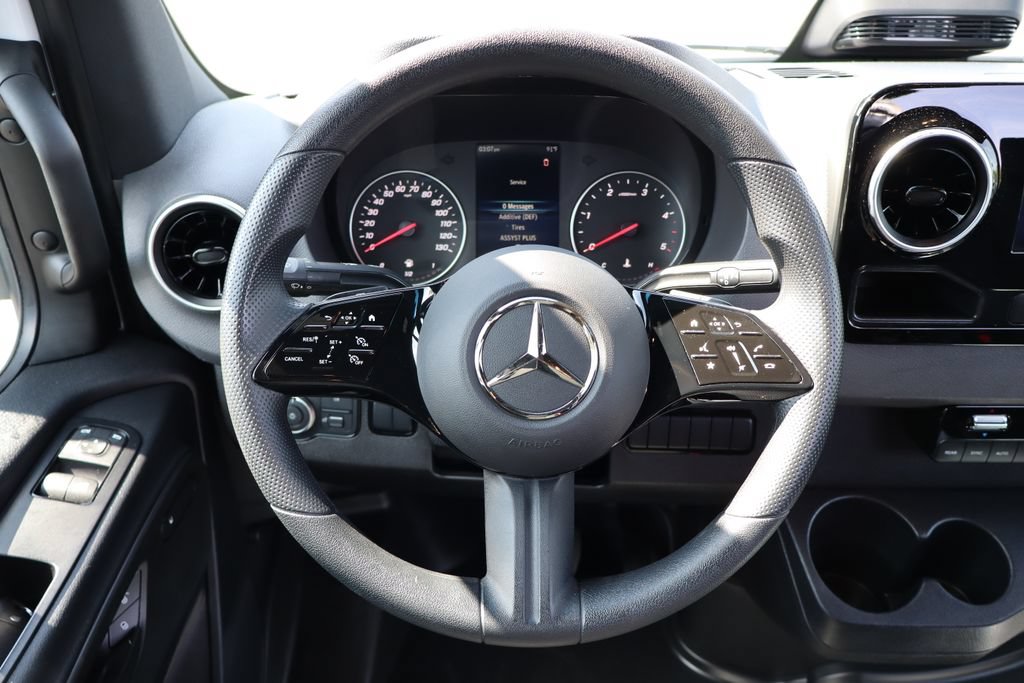 Used 2025 Mercedes-Benz Sprinter 2500 image 24