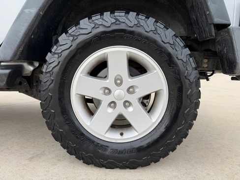 Used 2018 Jeep Wrangler Unlimited Sport S image 23