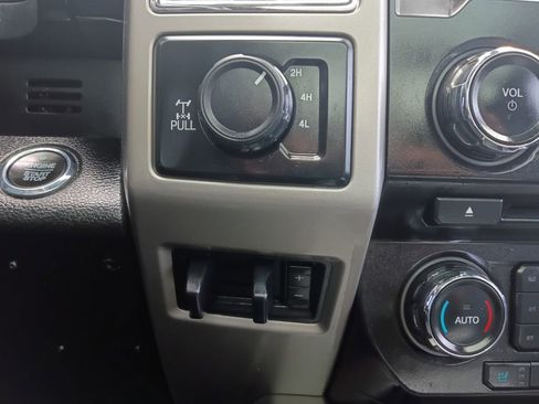 Used 2018 Ford F250 Lariat w/ Lariat Ultimate Package AWD/4WD image 10