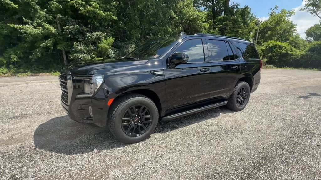 Used 2021 GMC Yukon AT4 w/ Rear Media and Nav Package AWD/4WD image 4