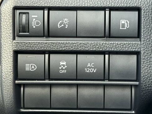 Certified 2025 Toyota 4Runner TRD Off-Road AWD/4WD image 39