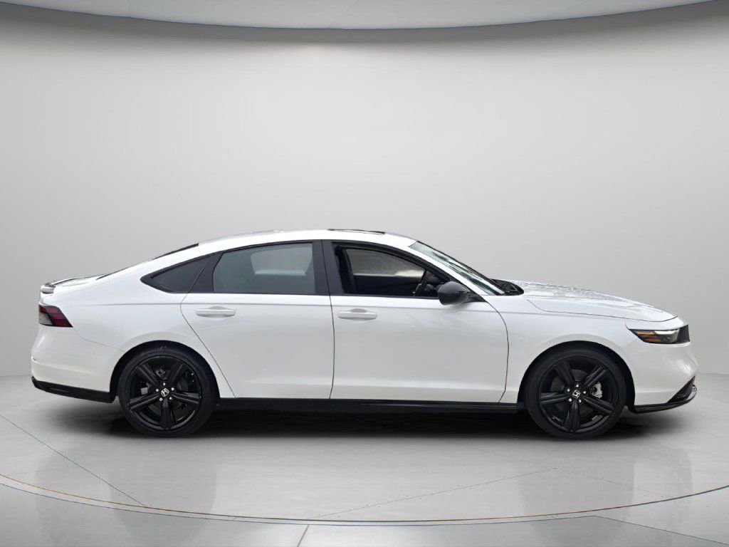 Certified 2024 Honda Accord Sport image 3