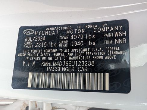 Used 2025 Hyundai Elantra SEL image 22