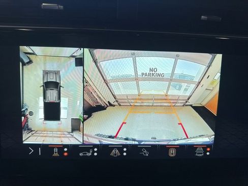 Used 2024 GMC Sierra 2500 AT4 w/ AT4 Premium Plus Package image 3