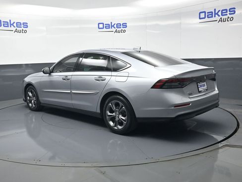 Used 2023 Honda Accord EX image 6